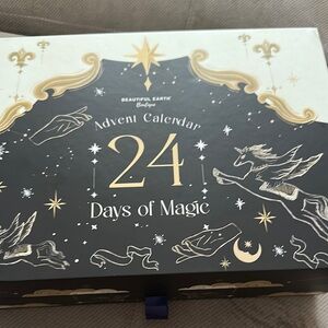 Beautiful Calendar Box w 24 small boxes